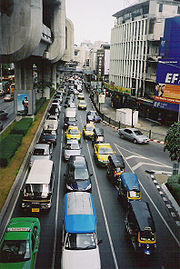 180px-Bangkok-sukhumvit-road-traffic-200503.jpg